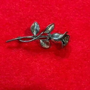 Floral rose vintage sterling silver women’s brooch pen